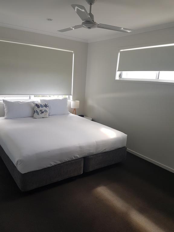Direct Collective - Breeze On Brightwater Aparthotel Mooloolaba Esterno foto
